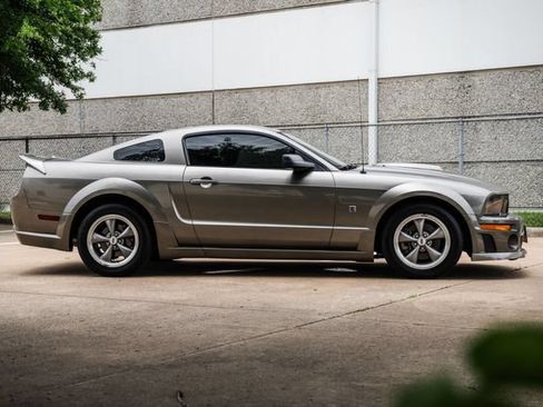 Used 2005 Ford Mustang GT Premium RWD image 17