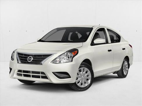 Used 2018 Nissan Versa SV image 1