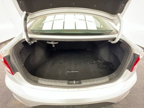 Used 2020 Hyundai Elantra SE w/ Cargo Package (C1) FWD image 21