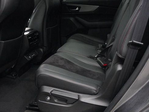 Used 2023 Acura MDX A-Spec image 34