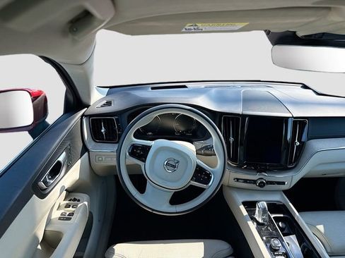 Used 2018 Volvo XC60 T8 Inscription w/ Luxury Seat Package AWD/4WD image 29