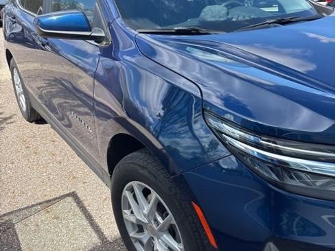 Used 2023 Chevrolet Equinox LT image 2