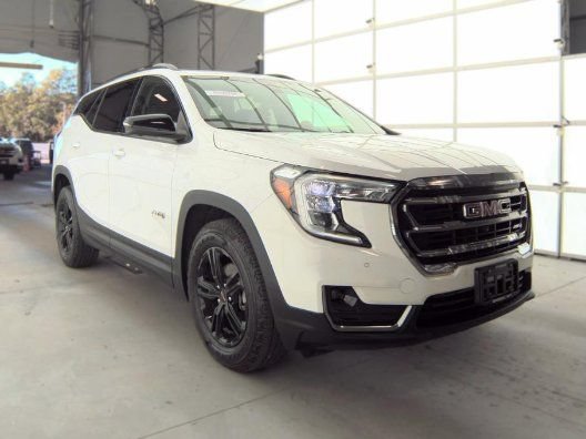 Used 2023 GMC Terrain AT4 w/ Tech Package AWD/4WD image 4