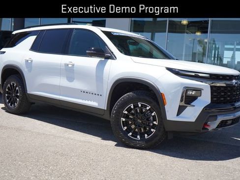 Used 2026 Chevrolet Traverse Z71 w/ Enhanced Driving Package AWD/4WD image 1