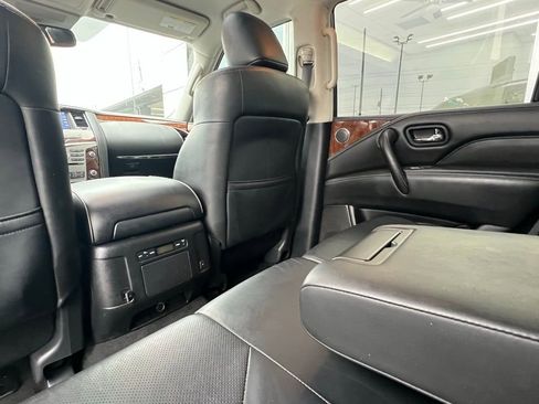 Used 2018 INFINITI QX80 4WD w/ Driver Assistance Package image 17