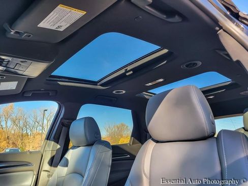 Used 2023 Buick Enclave Essence w/ Experience Buick Package image 10