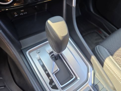 Used 2023 Subaru Forester Premium AWD/4WD image 17