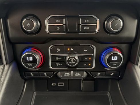 Used 2021 Chevrolet Tahoe LT image 41