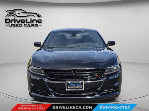 Used 2022 Dodge Charger SXT w/ Blacktop Package image 2