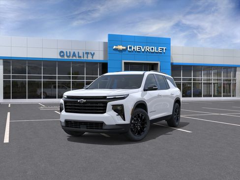 New 2026 Chevrolet Traverse LT w/ Midnight/Sport Edition FWD image 32