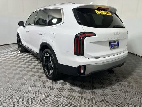 Used 2023 Kia Telluride EX w/ EX Captain's Chair Package AWD/4WD image 6