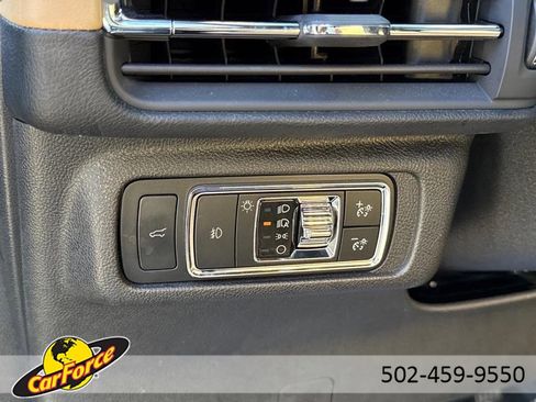 Used 2021 Lincoln Corsair Reserve image 20