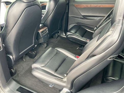 Used 2021 Tesla Model X Long Range image 18