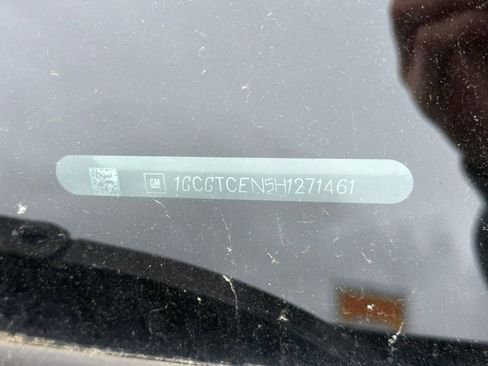 Used 2017 Chevrolet Colorado LT w/ LT Convenience Package image 2