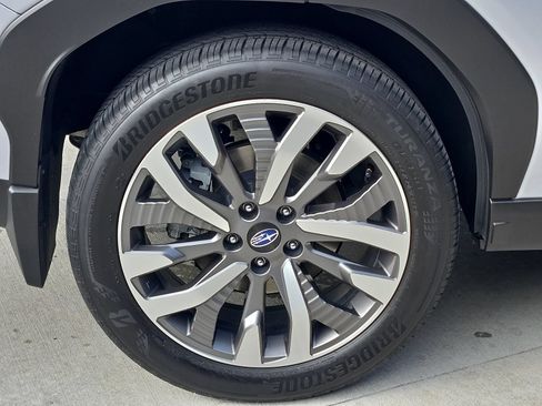 Certified 2025 Subaru Forester Touring AWD/4WD image 8