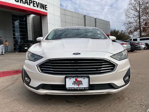Used 2019 Ford Fusion SE w/ Equipment Group 151A image 3