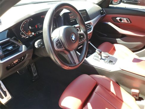 Used 2022 BMW 330i Sedan w/ M Sport Package image 18