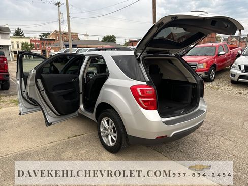 Used 2017 Chevrolet Equinox LT image 24
