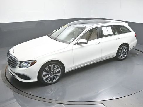 Used 2020 Mercedes-Benz E 450 4MATIC Wagon image 44