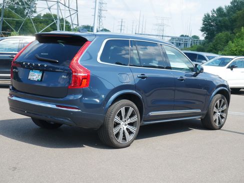 New 2025 Volvo XC90 B6 Plus image 2