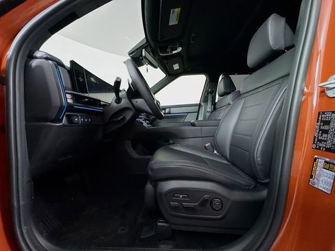 New 2025 Hyundai Santa Fe Calligraphy FWD image 38