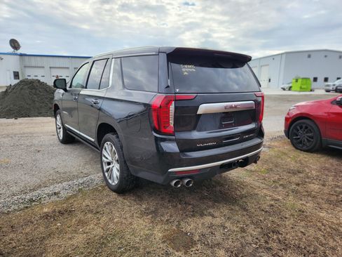Used 2024 GMC Yukon Denali w/ Advanced Technology Package image 7
