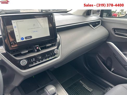 Certified 2026 Toyota Corolla Cross LE w/ Moonroof Package AWD/4WD image 17