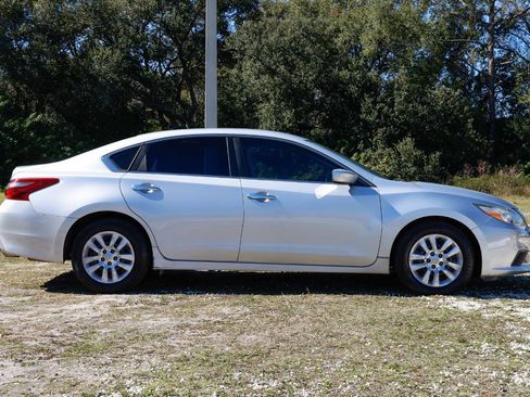 Used 2018 Nissan Altima 2.5 S w/ S Convenience Package image 13