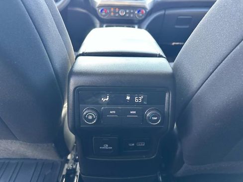 Used 2021 GMC Acadia SLE w/ Driver Convenience Package FWD image 14