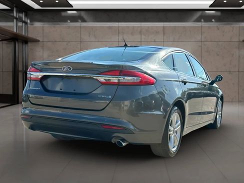 Used 2018 Ford Fusion S FWD image 5