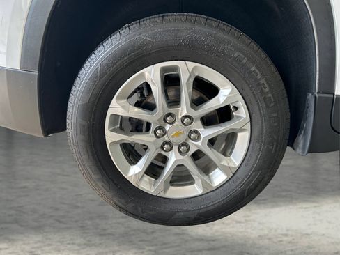 Used 2020 Chevrolet Traverse LT FWD image 22