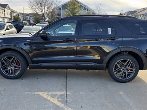 New 2026 Ford Explorer ST-Line w/ ST-Line Street Pack image 6
