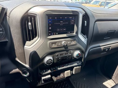 Used 2024 GMC Sierra 2500 Pro AWD/4WD image 15