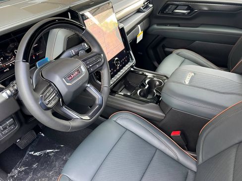 New 2026 GMC Yukon AT4 AWD/4WD image 7