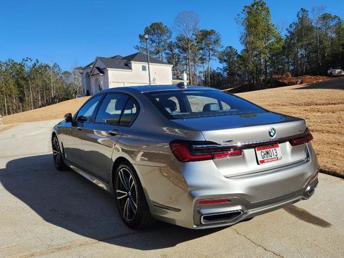 Used 2022 BMW 750i xDrive w/ M Sport Package image 7