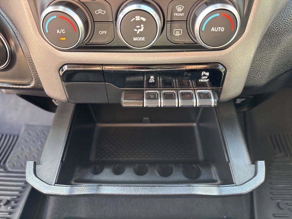 Used 2019 RAM 1500 Big Horn AWD/4WD image 41
