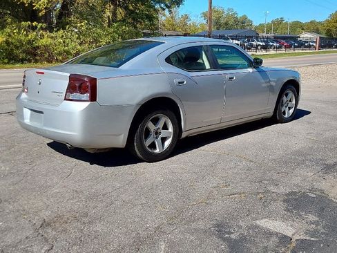 Used 2009 Dodge Charger SXT image 4