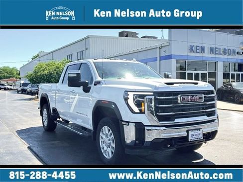 Used 2024 GMC Sierra 2500 SLT AWD/4WD image 1