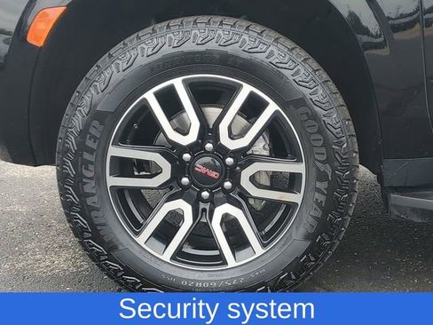 Used 2023 GMC Yukon AT4 image 33