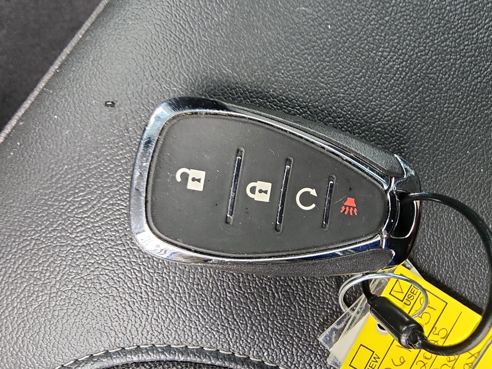 Used 2025 Chevrolet Trax LT FWD image 21