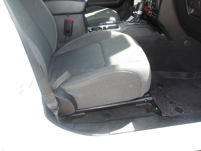 Used 2024 Jeep Gladiator Sport AWD/4WD image 9