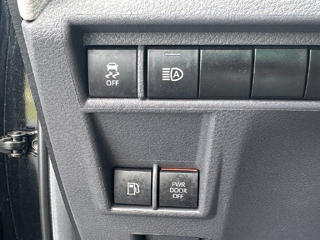 Certified 2024 Toyota Sienna XLE FWD image 22