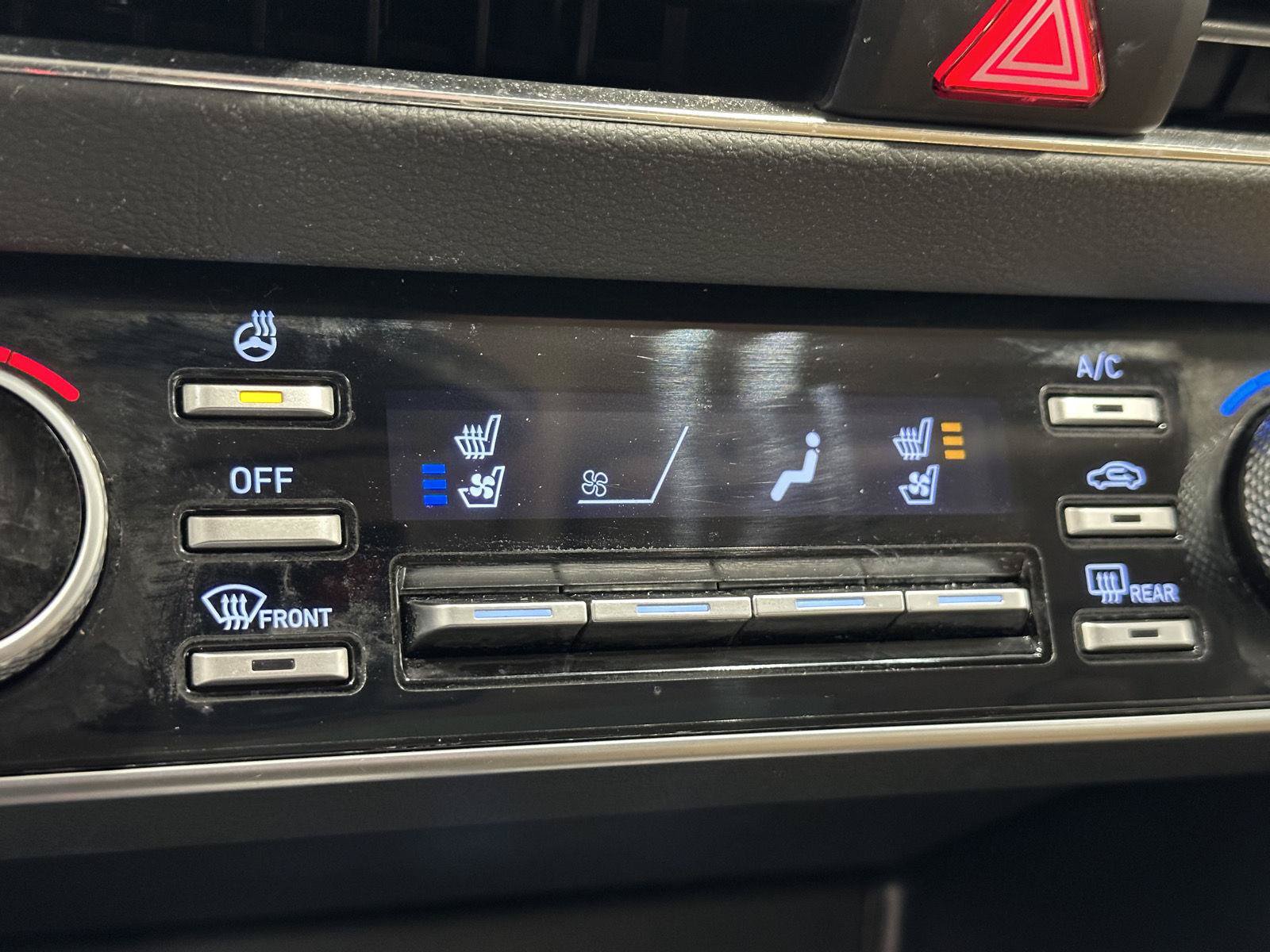 Certified 2023 Hyundai Sonata Limited w/ Cargo Package FWD image 26