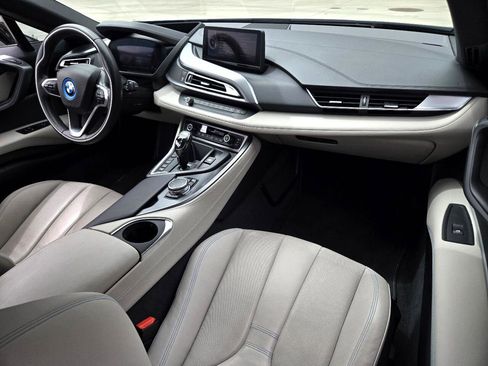 Used 2015 BMW i8 image 4
