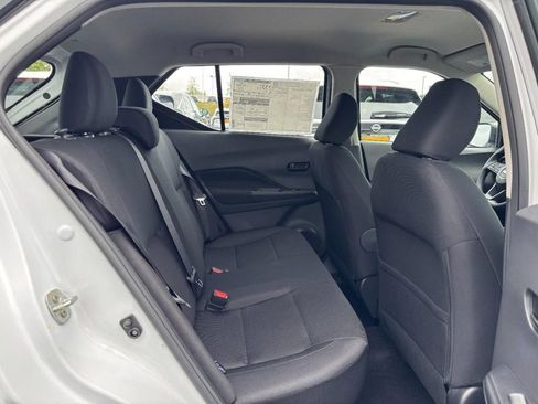 Used 2025 Nissan Kicks Play S image 5