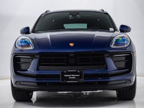Certified 2026 Porsche Macan AWD/4WD image 6