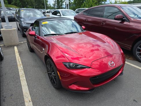 Used 2025 MAZDA MX-5 Miata Grand Touring RWD image 1