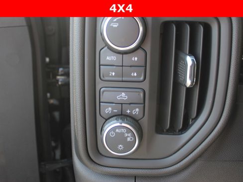 Used 2020 Chevrolet Silverado 1500 Custom Trail Boss w/ Custom Convenience Package image 21