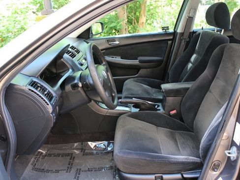 Used 2006 Honda Accord EX image 10