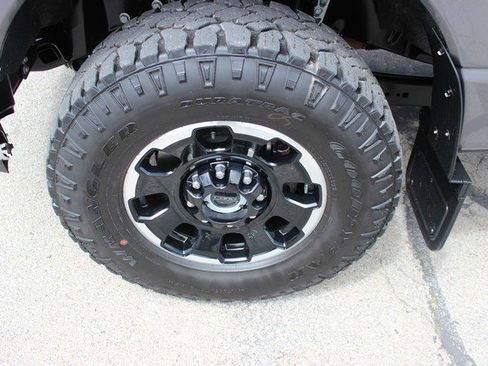 Used 2025 Ford F350 Lariat w/ Lariat Ultimate Package AWD/4WD image 3
